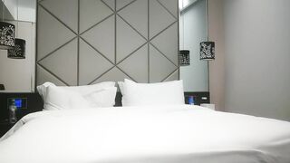 利哥探花 速夜戰知性美女 69姿勢