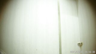 商場女廁全景近距離後拍 多位美女少婦 各種極品肥鮑魚-04