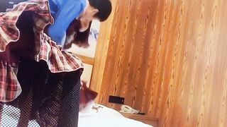 約炮大神【jamal060913】推倒強上格子裙甜美大學生 玩猜拳 輸了就讓肏 對話精彩