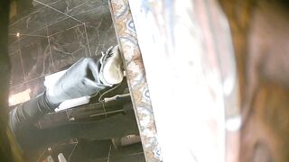 【廁拍】夜場KTV 全景後拍絲襪高跟美女大屁股 -21