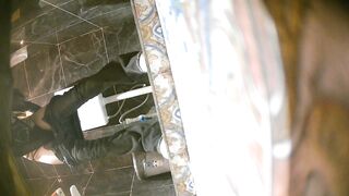 【廁拍】夜場KTV 全景後拍絲襪高跟美女大屁股 -21