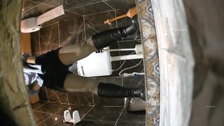 【廁拍】夜場KTV 全景後拍絲襪高跟美女大屁股 -25