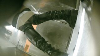 【廁拍】夜場KTV 全景後拍絲襪高跟美女大屁股 -20