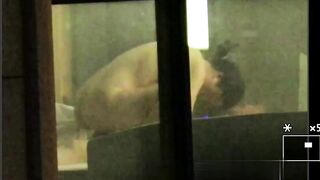 【五星級酒店窗外偷拍】中年騷婦上位騎乘很有節奏感2