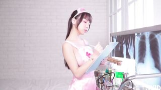 JVxD 讓情色巨乳護士用女上位幫你搖出來吧-Tiny