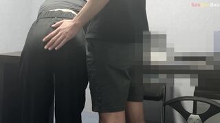 台灣小m1-sexbaobao操屄在辦公室，有點緊張
