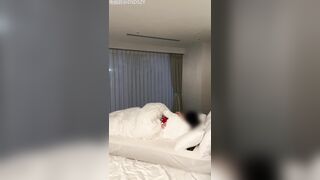 日本約炮大神【大学生の日常】學生妹 居家自拍-1