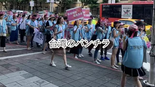 台灣商場車站跟拍CD抄底31位美女還有不穿內褲的小姐姐