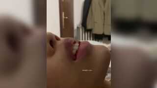 性感身材清純美女交友不慎遇到一個大變態 各種盡情玩弄-衣服沖